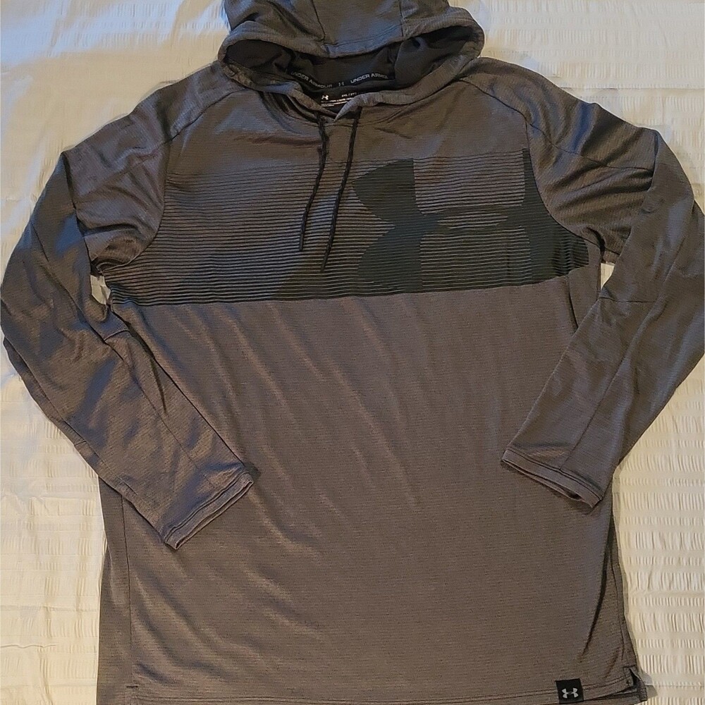 Under Armour Men's Gray/Black Colorblock Pullover Hoodie Fitted Size 2XL EUC